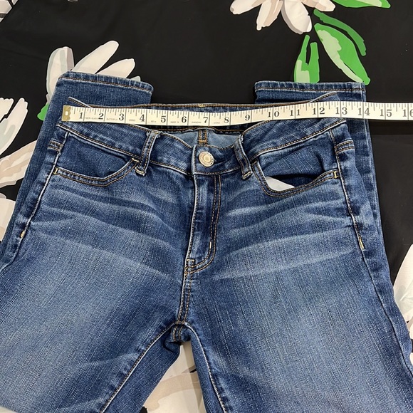 AEO Hi-Rise Jegging Crop Super Stretch Distressed Design Denim Jeans, Size 4 - Picture 10 of 16
